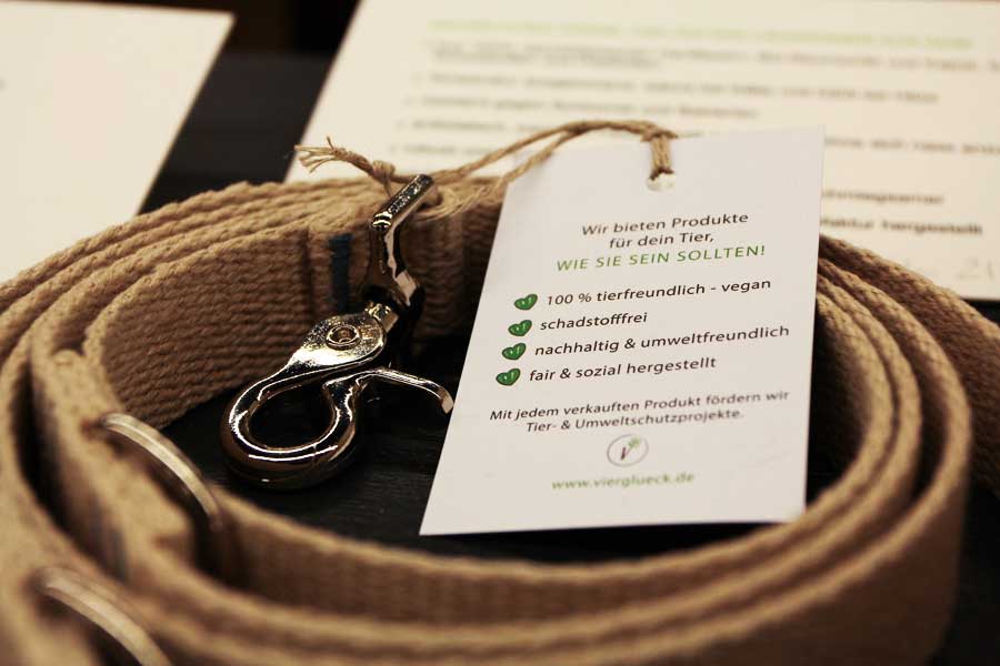 Messestand Vierglück - Hundeleine - vegan, schadstofffrei, umweltfreundlich und fair hergestellt